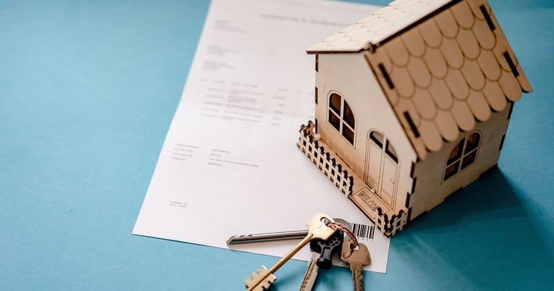 Les taux immobiliers repartent à la baisse : le moment est-il venu d'acheter ?